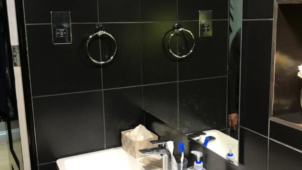 Luxury Bathroom 13